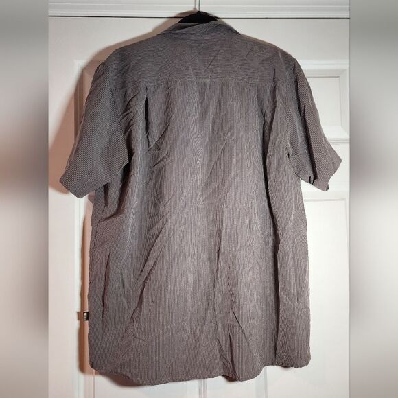 The North Face Men's Lightweight Gray Checkered Button Up Short Sleeve Top L - Picture 6 of 6